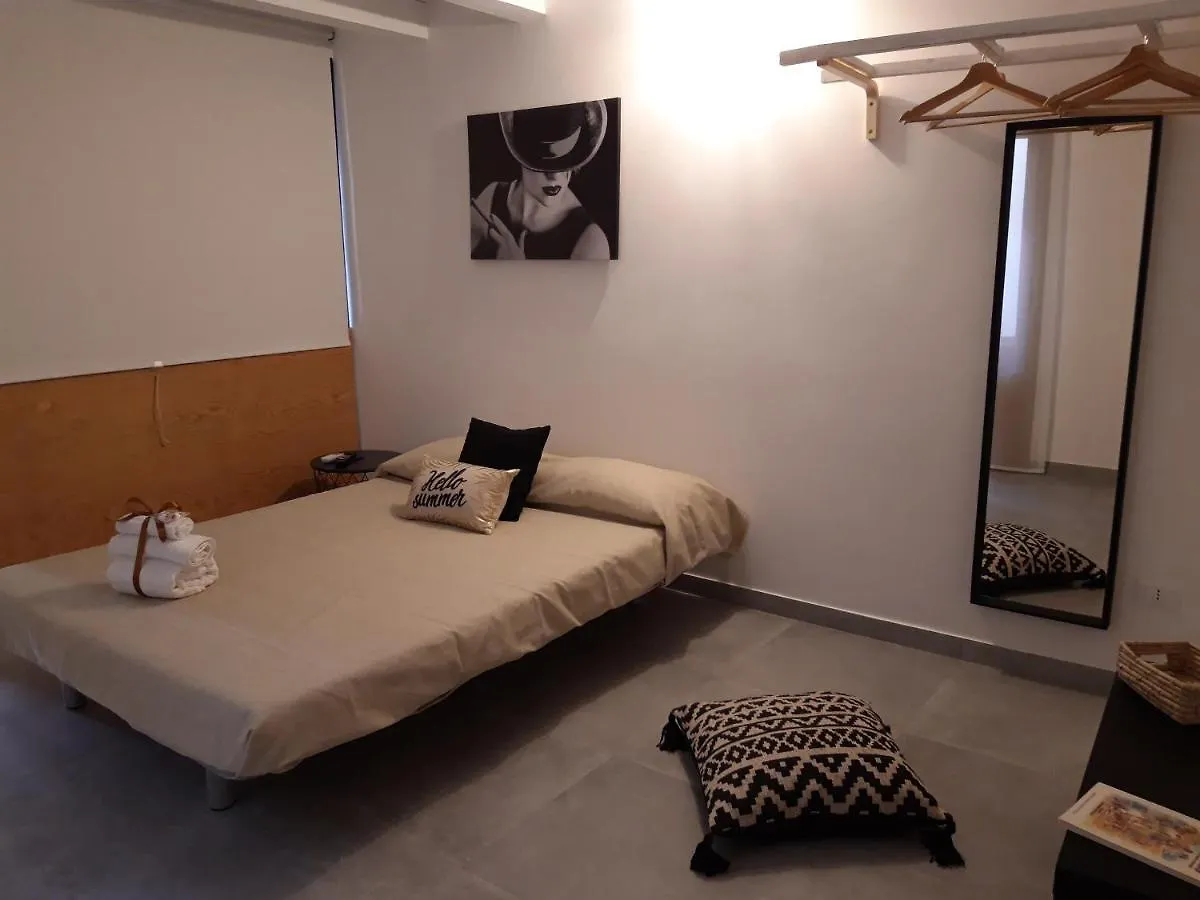 Willa La Casa Di Peo Syrakuzy 0*,